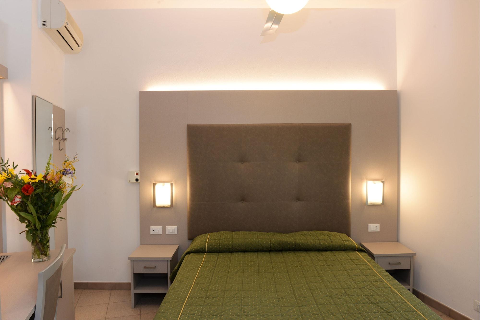 Hotel Puntabella Varazze Εξωτερικό φωτογραφία