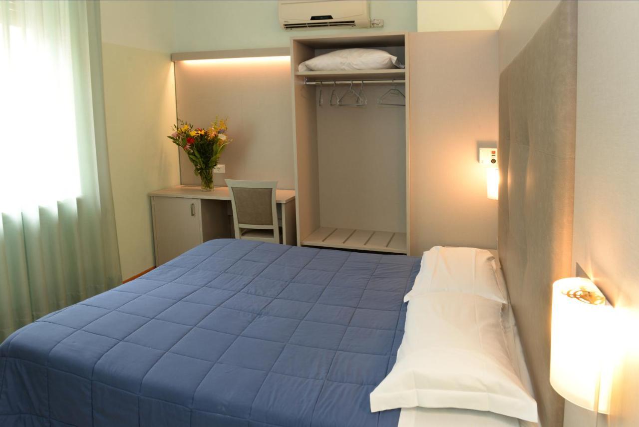 Hotel Puntabella Varazze Εξωτερικό φωτογραφία